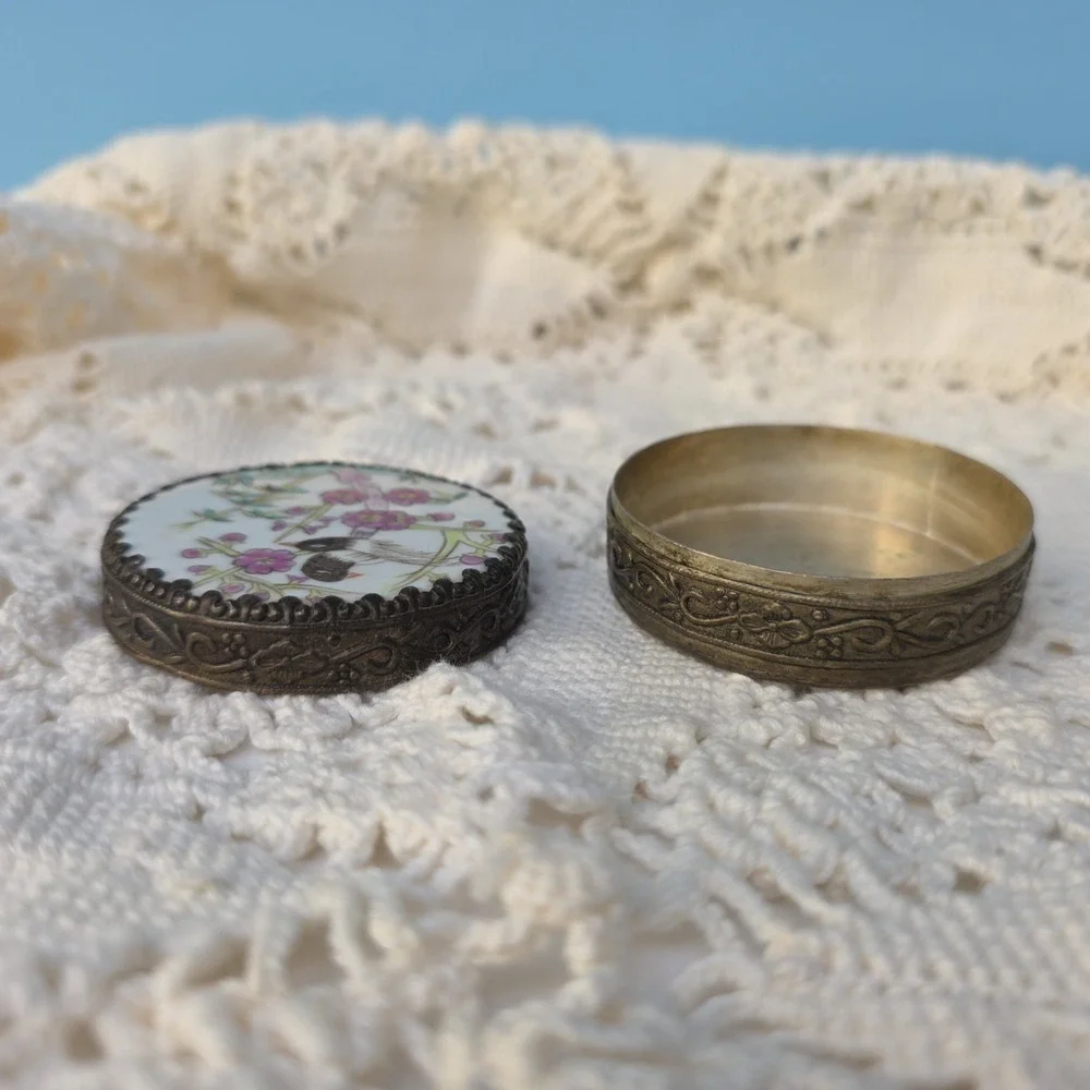 Vintage Enamel Trinket Pill Box Round Birds Asian Handpainted 2